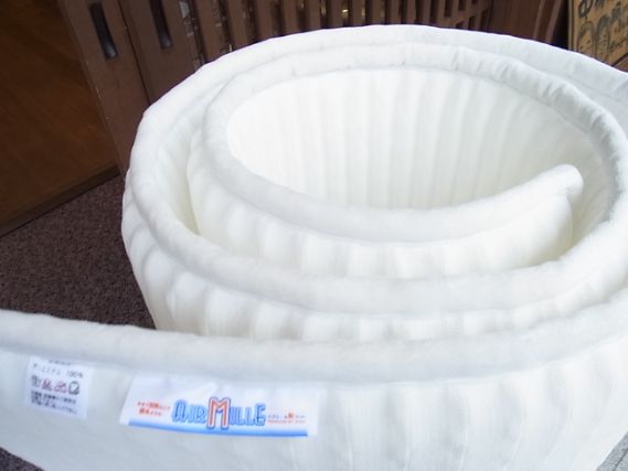 軽い・洗える・通気性良し!のエアミール敷マット